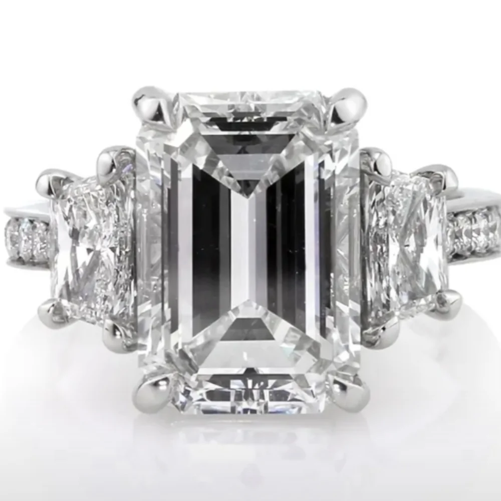 Elegant Silver Women's Ring Cubic Zirconia Size 7 NWT